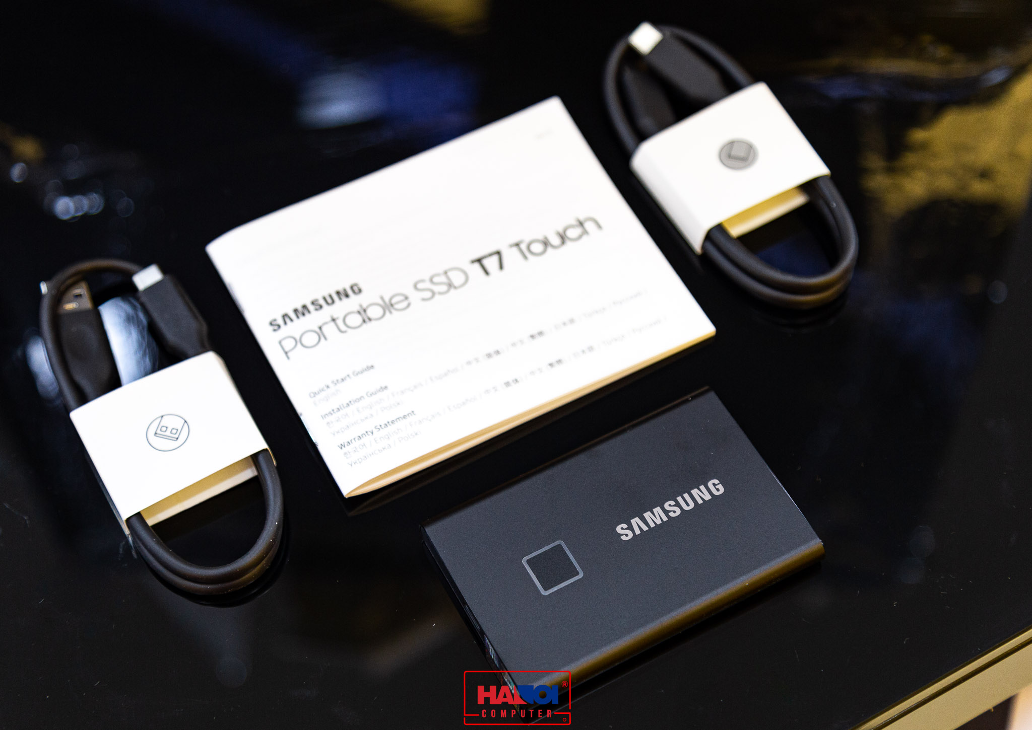 Ổ Cứng Di Động SSD Samsung T7 Touch Portable 500GB 2.5 inch USB 3.2 đen